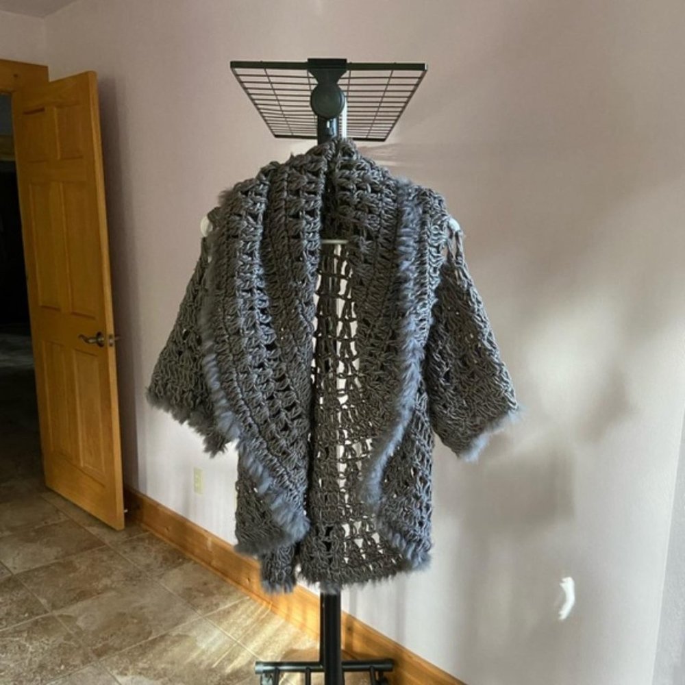 Grey Knitted Top with Fur